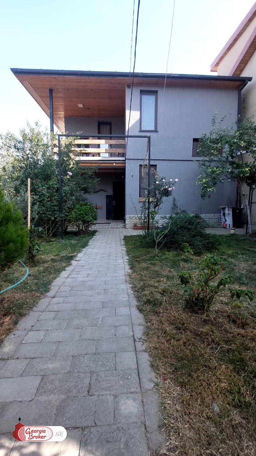 nearly repaired 9-room house for sale